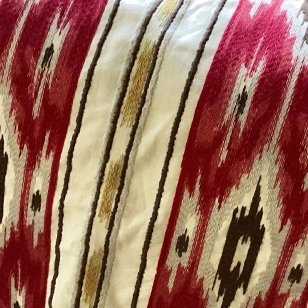 Pottery Barn Flamestitch Pilllw Cover 24”x24”